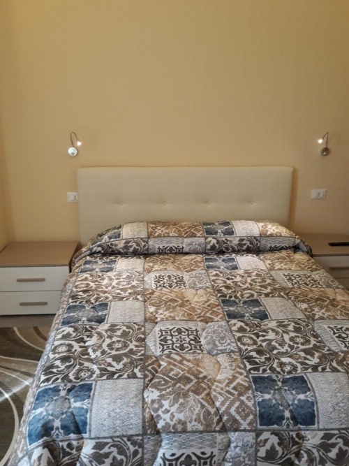 Villa immersa nel verde image 11