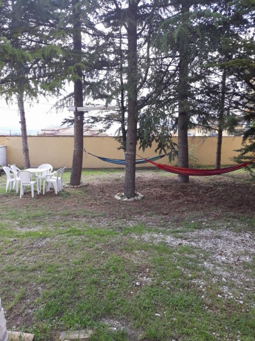 Villa immersa nel verde image 17