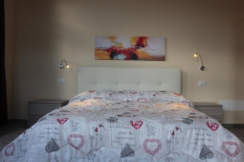 Villa immersa nel verde image 27